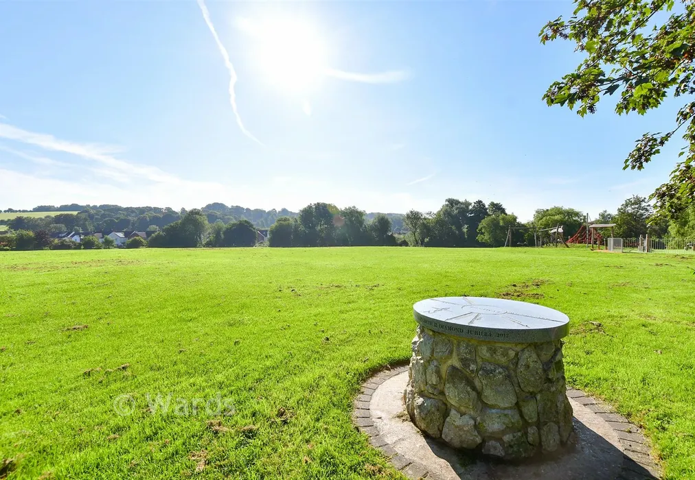 Surrounding Area - High Street, Lyminge, Folkestone, Kent - Wards of Kent