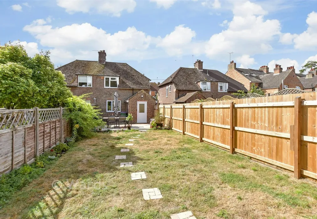 Rear Garden - High Street, Lyminge, Folkestone, Kent - Wards of Kent