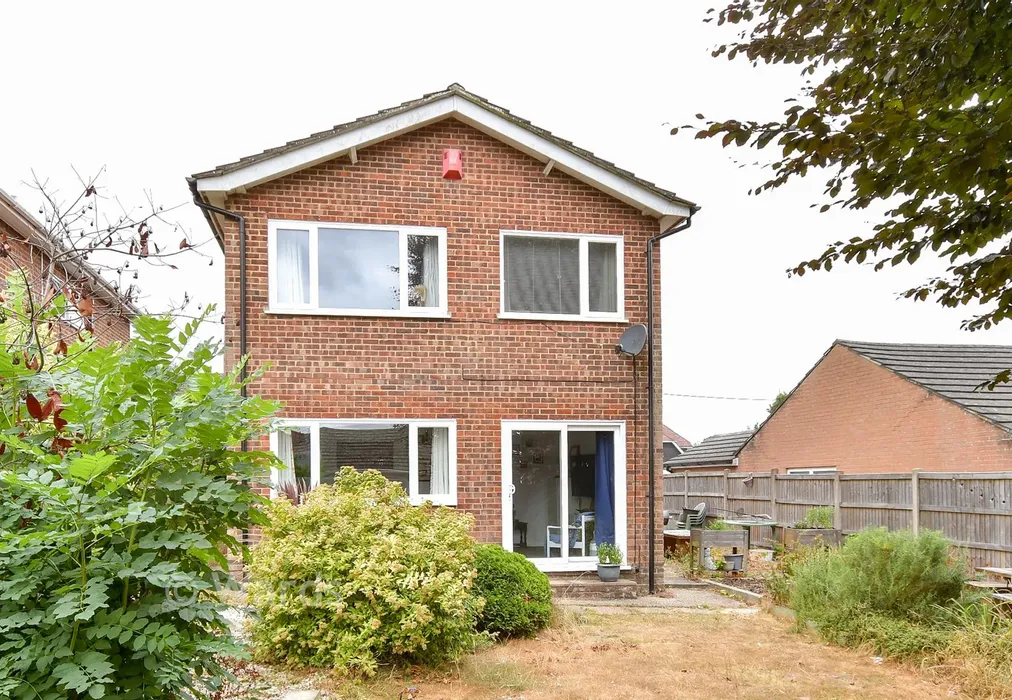 Rear Elevation - Tunbury Avenue, Walderslade, Chatham, Kent - Wards of Kent