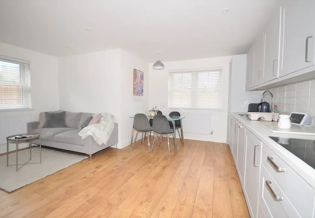 VicLiving - Victoria Road, Horley, RH6 - Wards of Kent