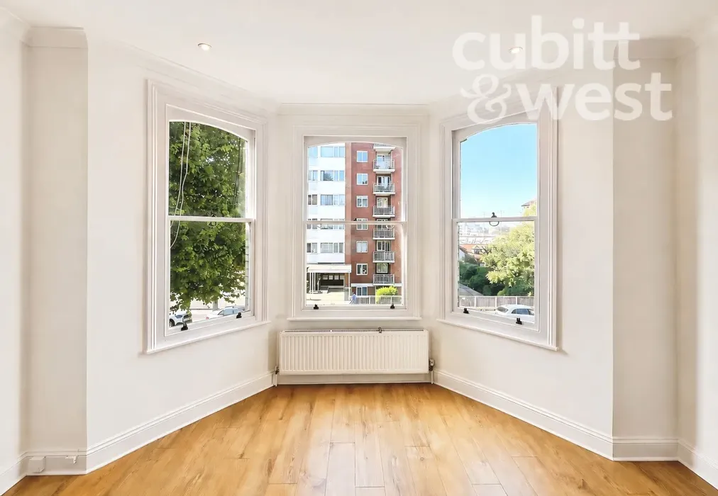 Bay Window - DEPOSIT ALTERNATIVE AVAILABLE, Cromwell Road, BN3 - Wards of Kent