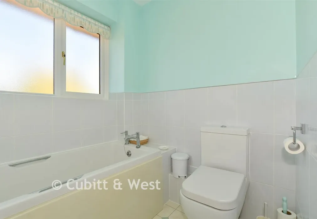 Bathroom - Lime Tree Grove, Shirley, Surrey - Wards of Kent