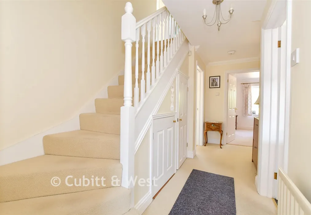 Hallway - Lime Tree Grove, Shirley, Surrey - Wards of Kent