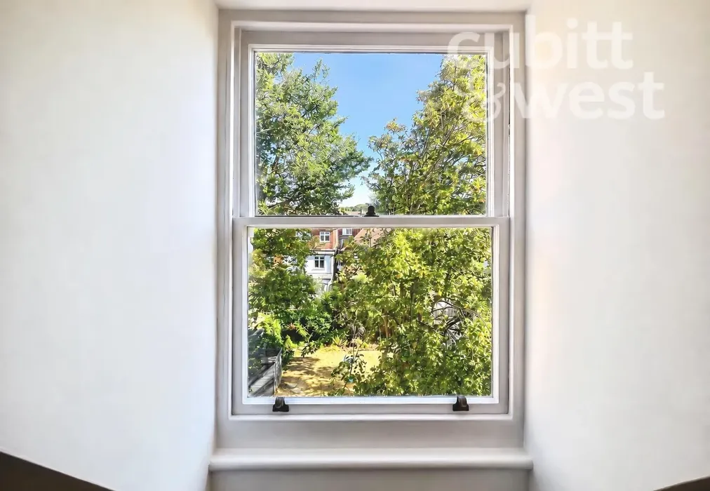 Views - DEPOSIT ALTERNATIVE AVAILABLE, Cromwell Road, BN3 - Wards of Kent