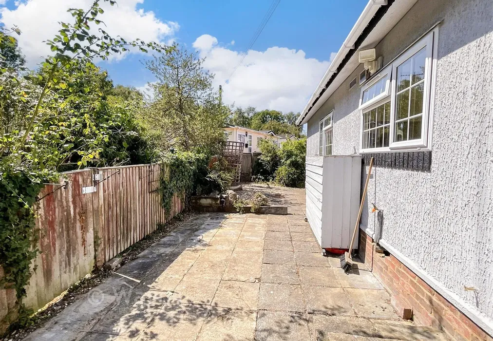 Garden - East Hill Park, Knatts Valley, Sevenoaks, Kent - Wards of Kent