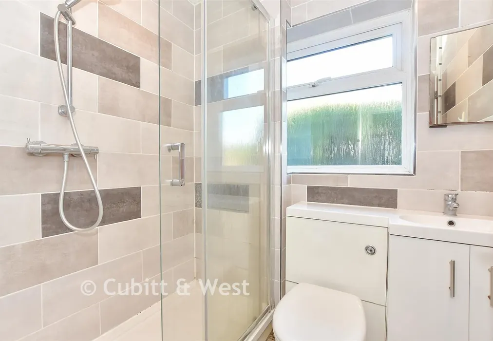 Shower Room - Kimbridge Park, East Wittering, East Wittering, West Sussex - Wards of Kent