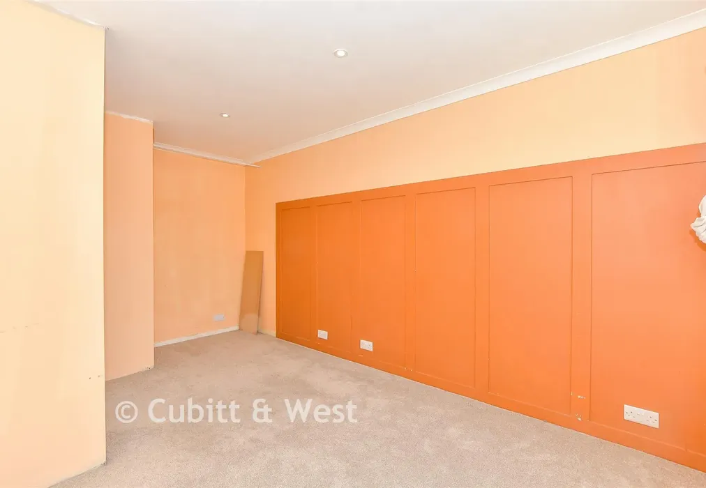 Bedroom 1 - Kimbridge Park, East Wittering, East Wittering, West Sussex - Wards of Kent