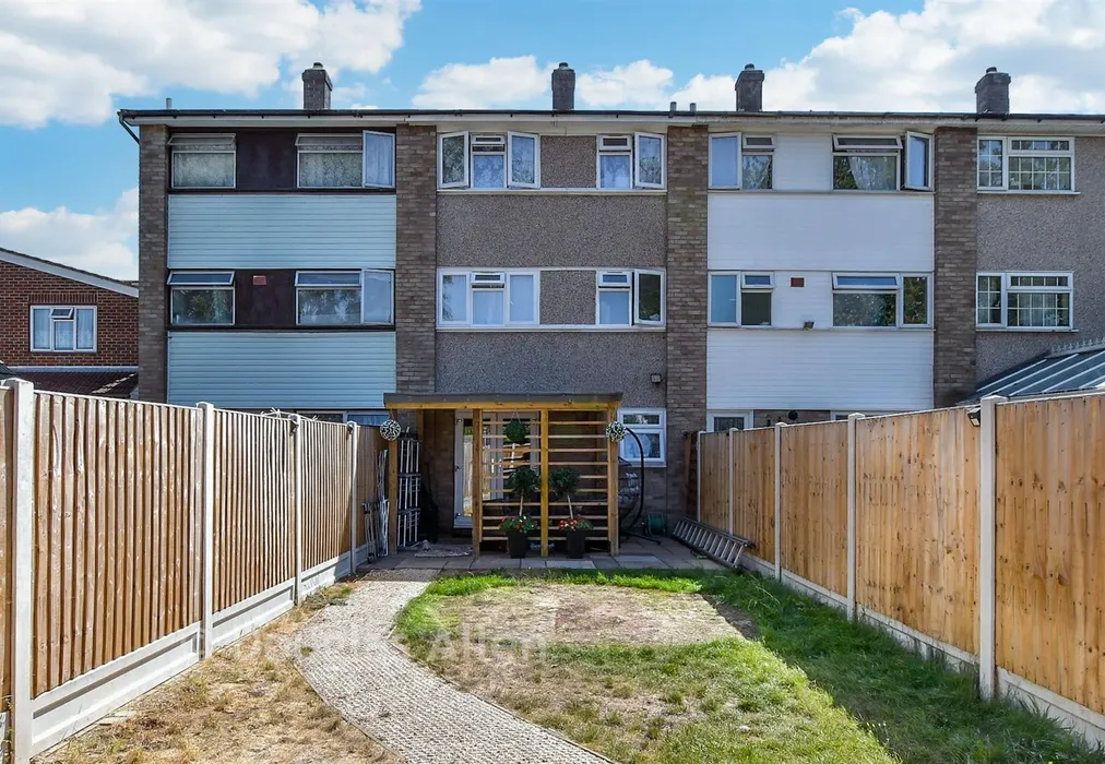 Rear Elevation - Warwick Road, Rainham, Essex - Wards of Kent