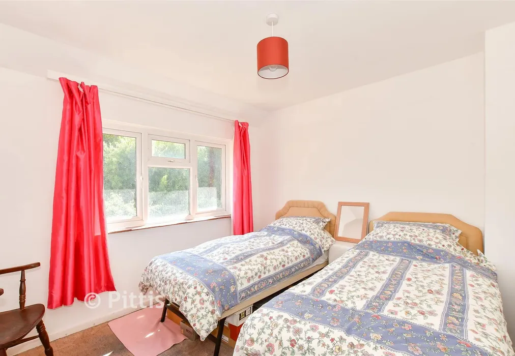 Bedroom 2 - Spindlers Road, Ventnor, Isle of Wight - Wards of Kent