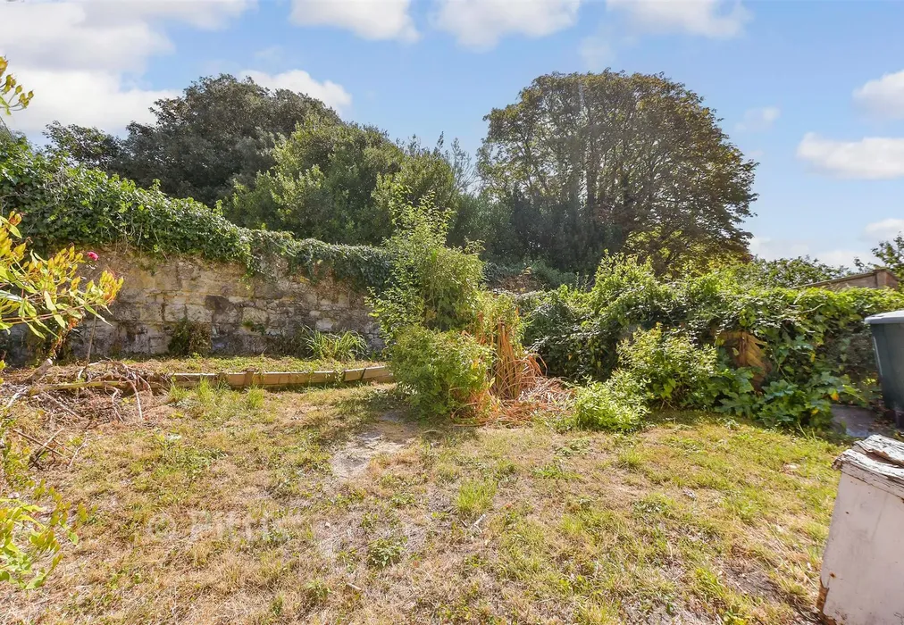 Rear Garden - Spindlers Road, Ventnor, Isle of Wight - Wards of Kent