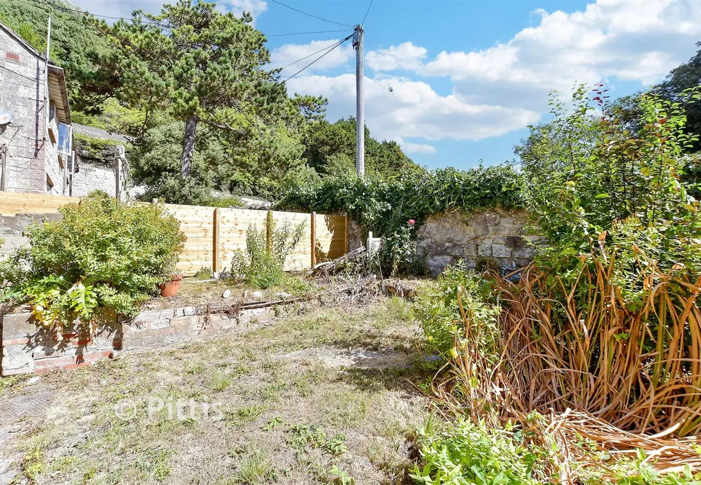 Rear Garden - Spindlers Road, Ventnor, Isle of Wight - Wards of Kent