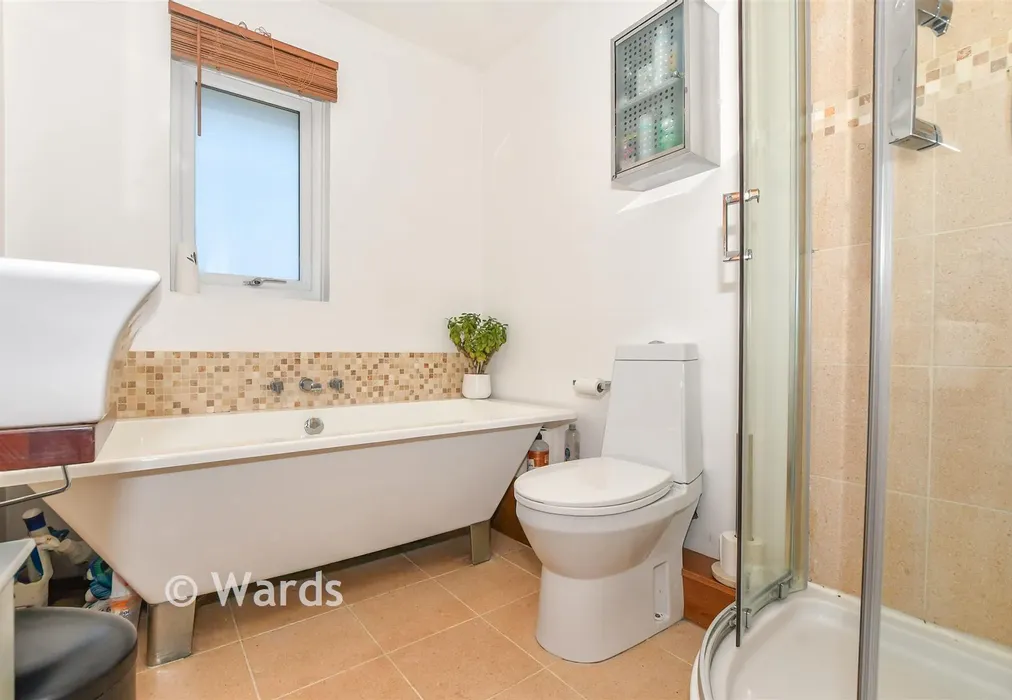 Bathroom - Burdens, Headcorn, Ashford, Kent - Wards of Kent