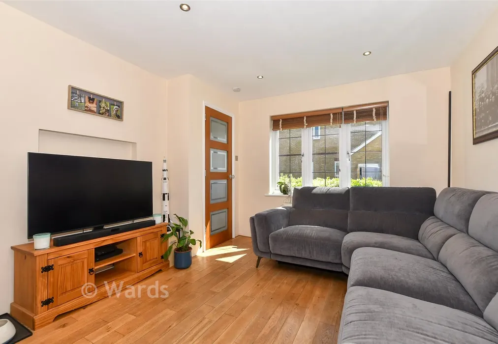 Lounge - Burdens, Headcorn, Ashford, Kent - Wards of Kent