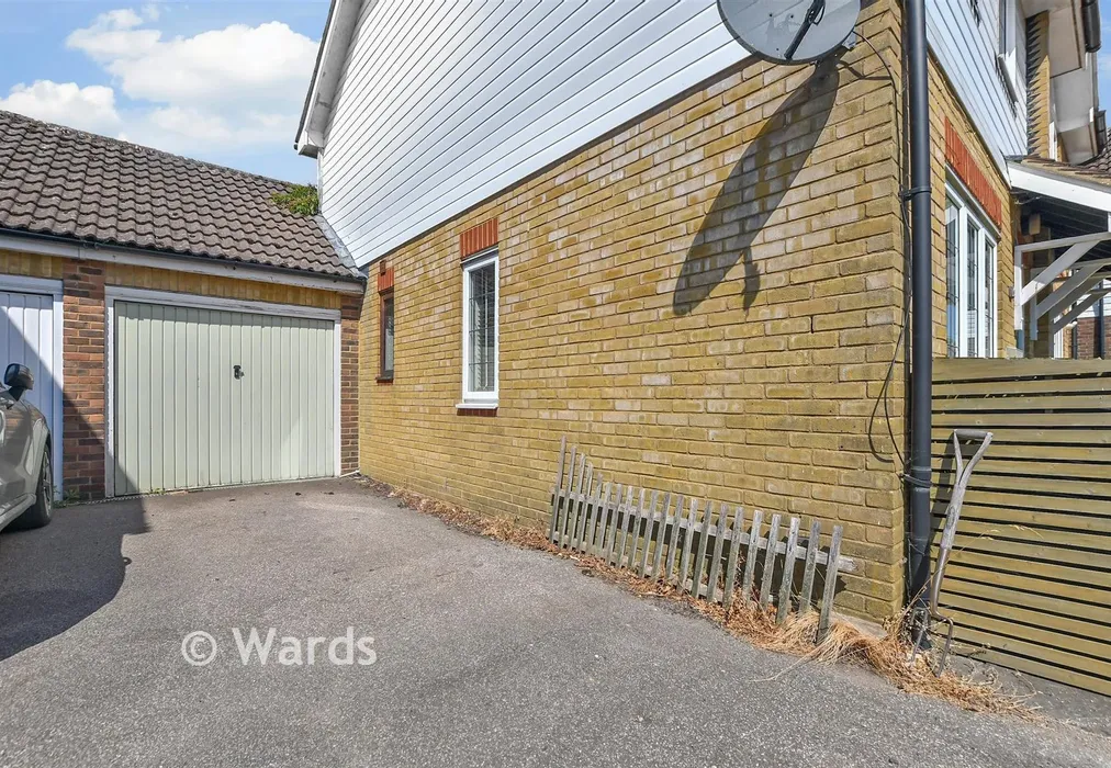 Driveway/Parking - Burdens, Headcorn, Ashford, Kent - Wards of Kent