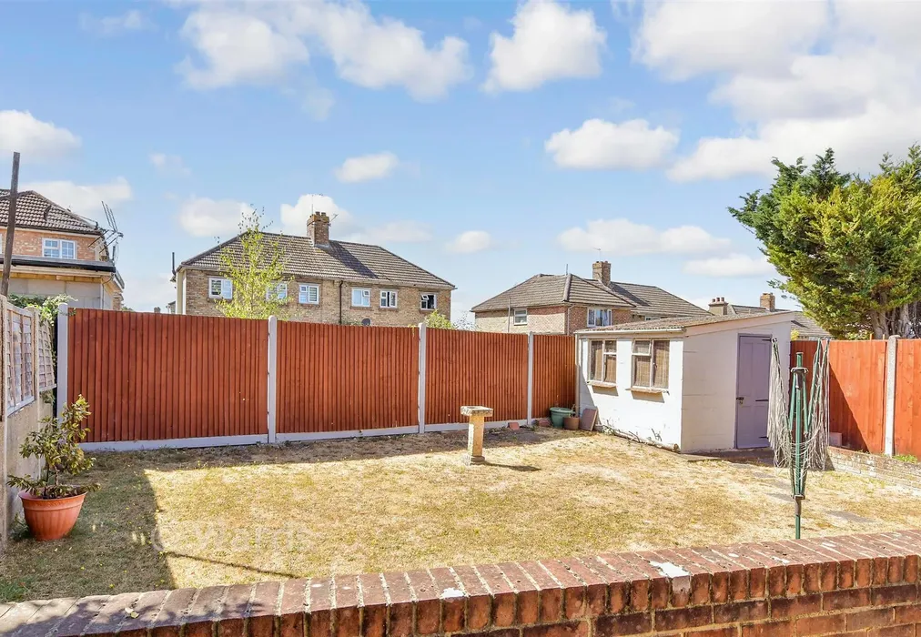 Rear Garden - Dickens Road, Rochester, Kent - Wards of Kent