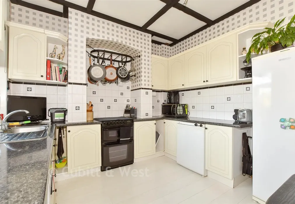 Kitchen - Mayfield Road, South Croydon, Surrey - Wards of Kent