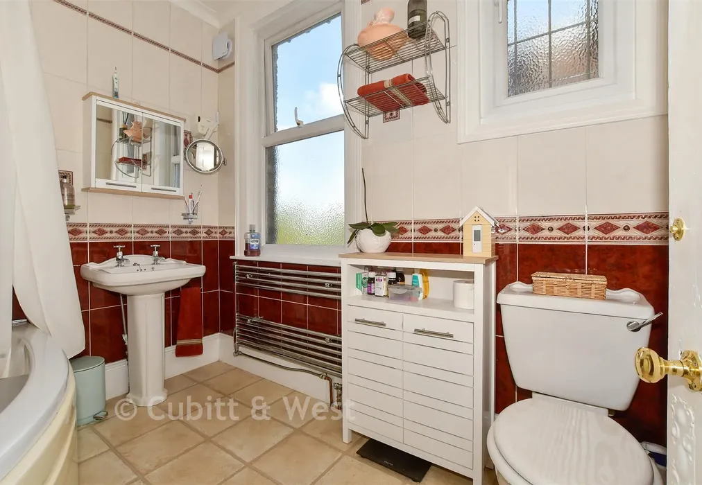 Bathroom - Mayfield Road, South Croydon, Surrey - Wards of Kent