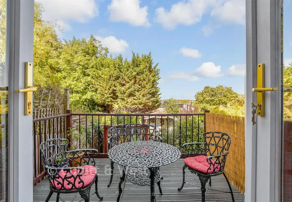 External Lifestyle Photograph - Mayfield Road, South Croydon, Surrey - Wards of Kent