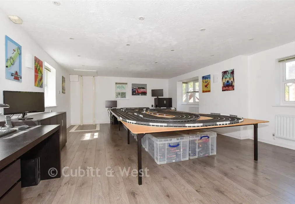 Open Space - Hazel Close, Southwater, Horsham, West Sussex - Wards of Kent