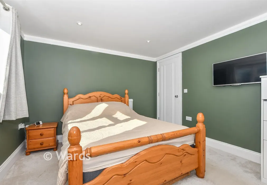 Bedroom 1 - Mabledon Avenue, Ashford, Kent - Wards of Kent