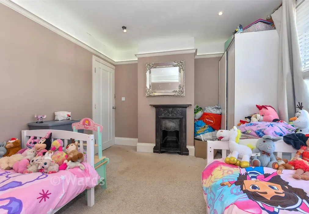 Bedroom 2 - Mabledon Avenue, Ashford, Kent - Wards of Kent
