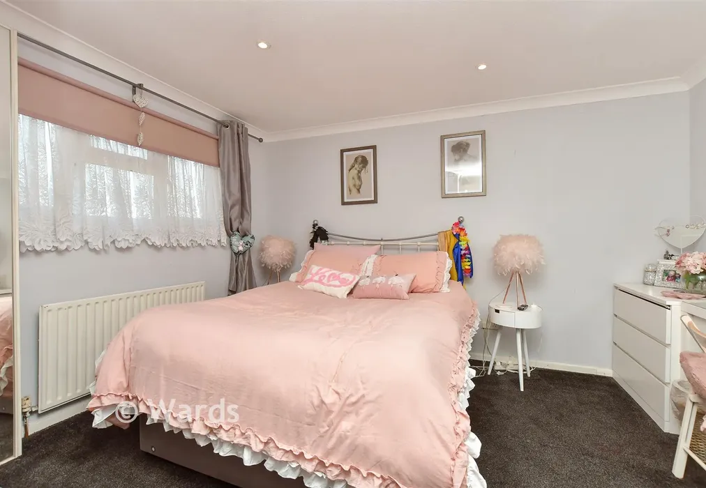 Bedroom 1 - Coverdale Close, Walderslade, Chatham, Kent - Wards of Kent