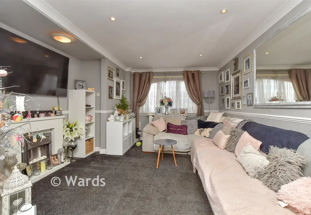 Lounge - Coverdale Close, Walderslade, Chatham, Kent - Wards of Kent