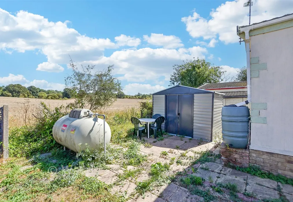 Rear Garden - Forstal Lane, Harrietsham, Maidstone, Kent - Wards of Kent