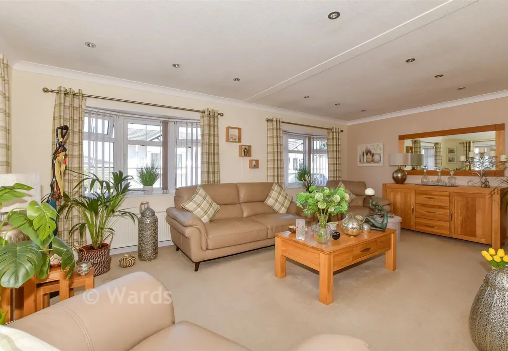 Lounge - Faversham Road, Seasalter, Whitstable, Kent - Wards of Kent