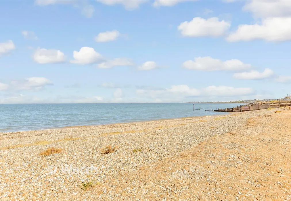 Surrounding Area - Faversham Road, Seasalter, Whitstable, Kent - Wards of Kent