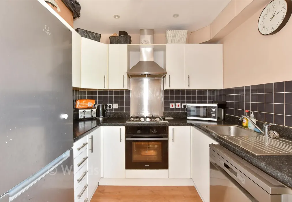 Kitchen - Wicketts End, Whitstable, Kent - Wards of Kent