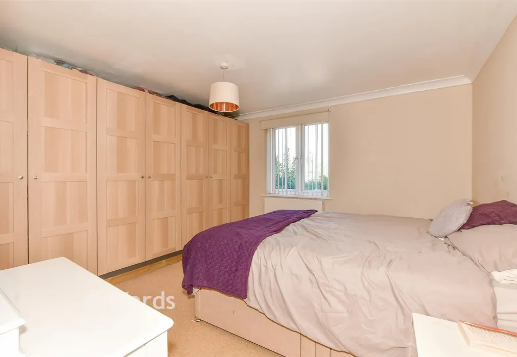 Bedroom 1 - Wicketts End, Whitstable, Kent - Wards of Kent