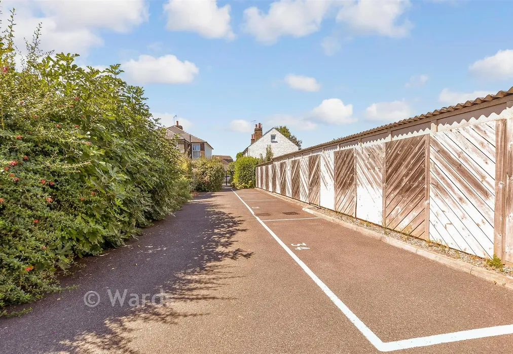 Driveway/Parking - Wicketts End, Whitstable, Kent - Wards of Kent