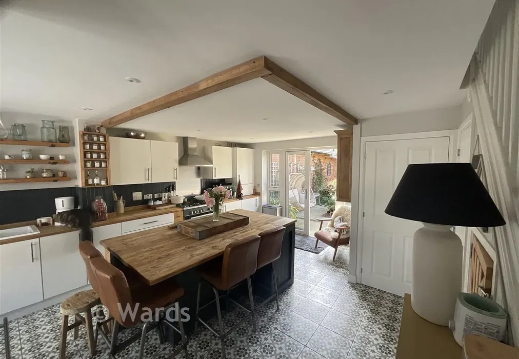 Kitchen - Nickolls Road, Hythe, Kent - Wards of Kent