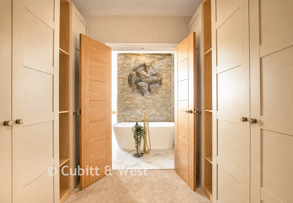 Dressing Room Lifestyle - Coppice Hill, Coppice Hanger, Pulborough, West Sussex - Wards of Kent