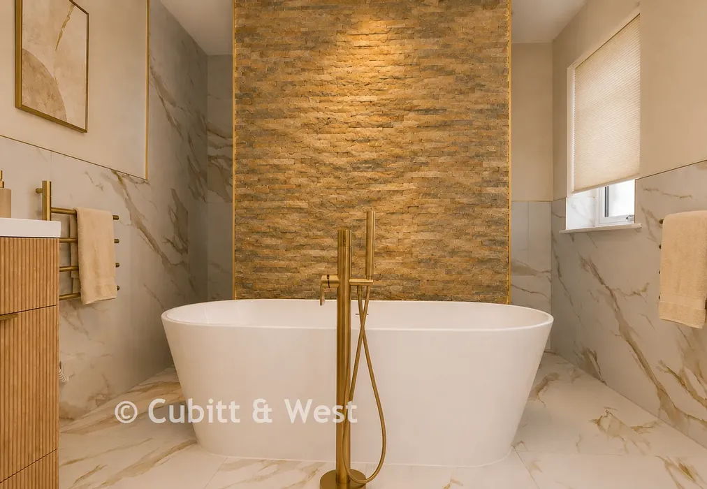 Ensuite To Bedroom 1 - Coppice Hill, Coppice Hanger, Pulborough, West Sussex - Wards of Kent