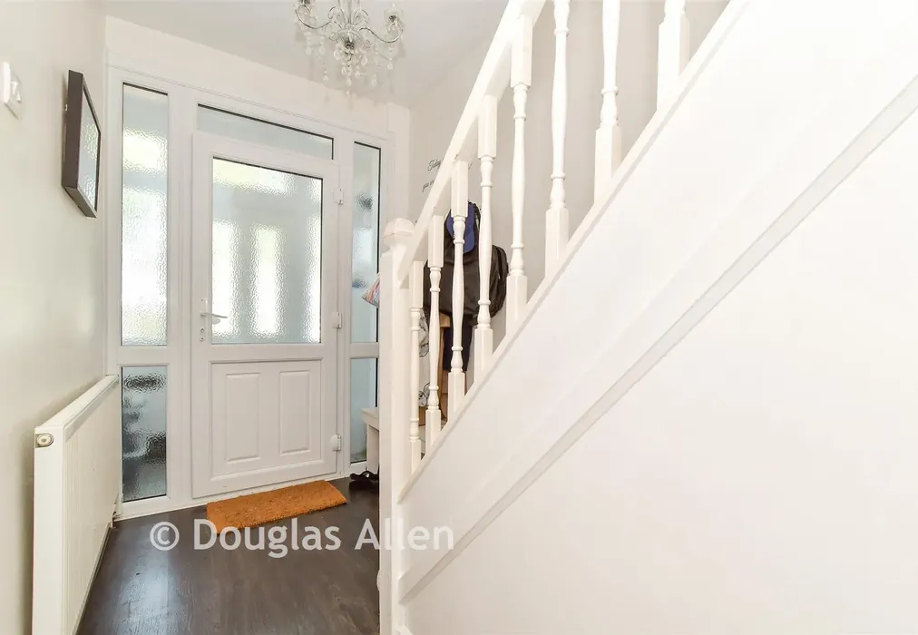 Hallway - Milton Avenue, Havering, Essex - Wards of Kent