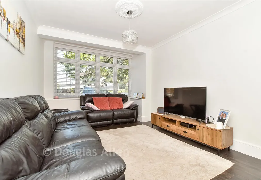 Lounge - Milton Avenue, Havering, Essex - Wards of Kent