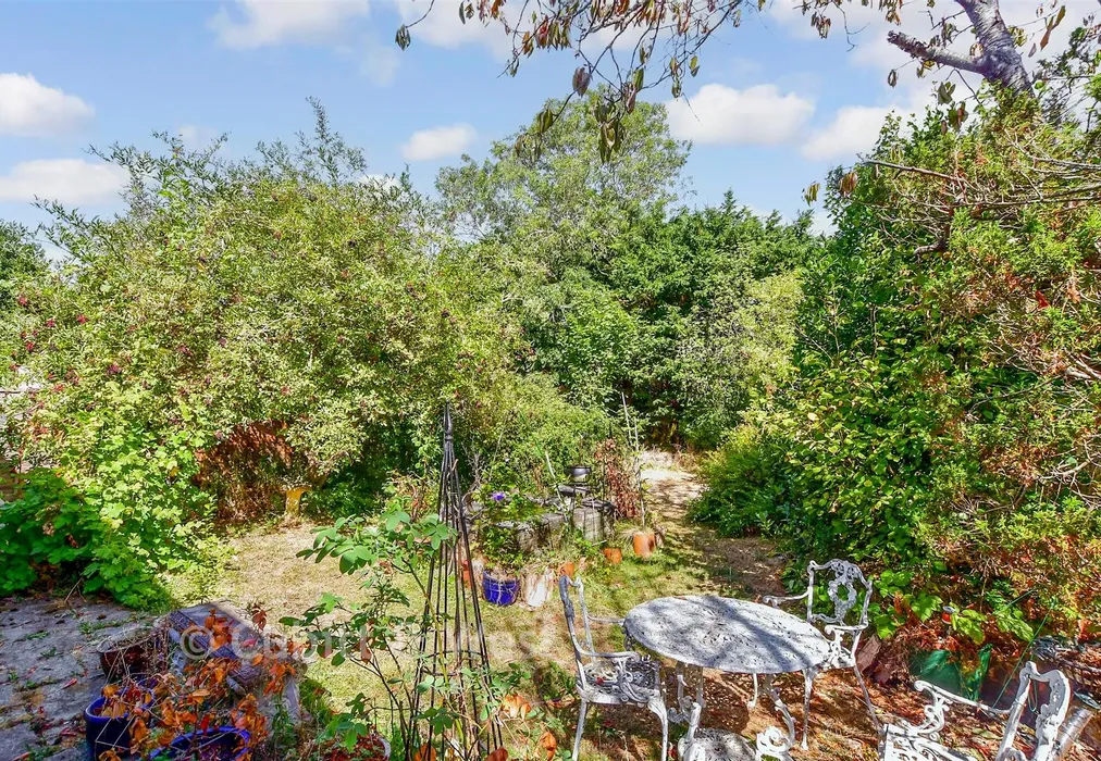 Rear Garden - Fraser Gardens, Southbourne, Emsworth, Hampshire - Wards of Kent