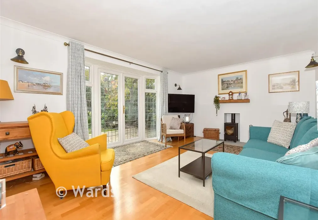 Lounge - Ragstone Court, Ditton, Kent - Wards of Kent