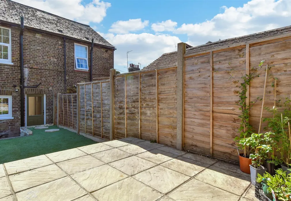 Rear Garden - High Street, Farningham, Dartford, Kent - Wards of Kent