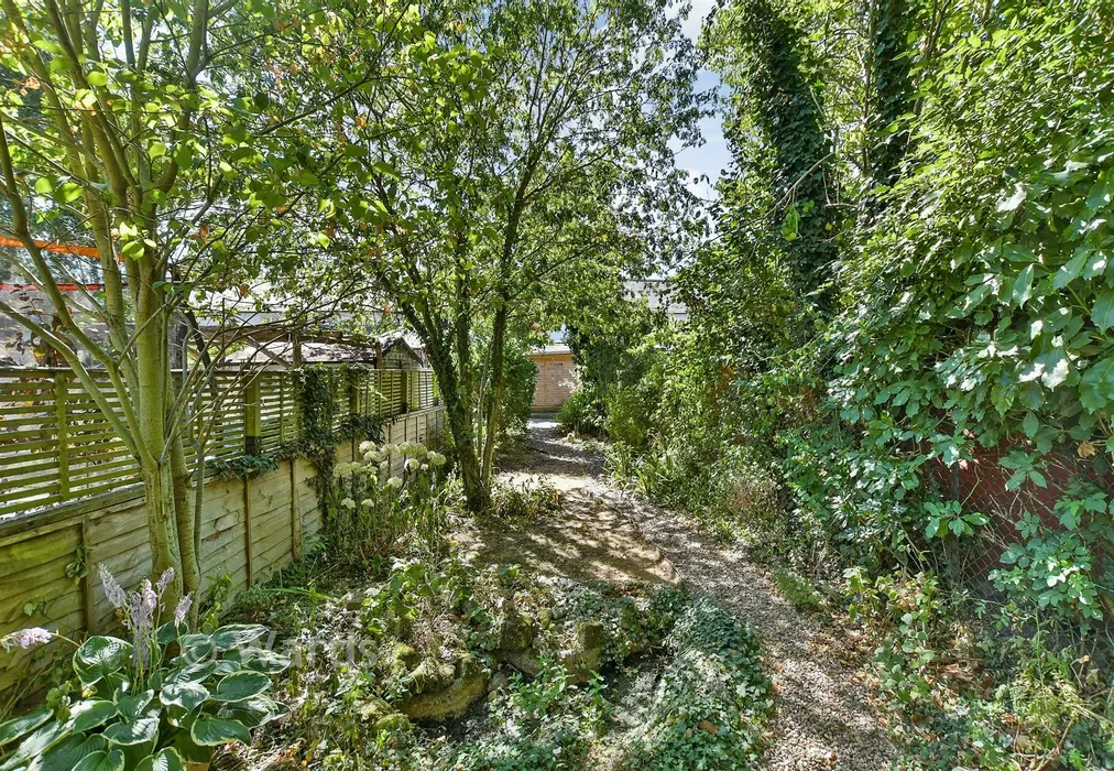 Rear Garden - The Street, Newnham, Kent - Wards of Kent