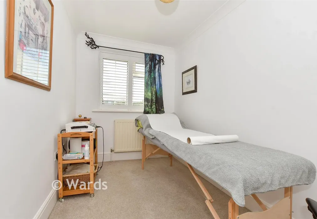 Bedroom 3 - Dymchurch Road, Hythe, Kent - Wards of Kent