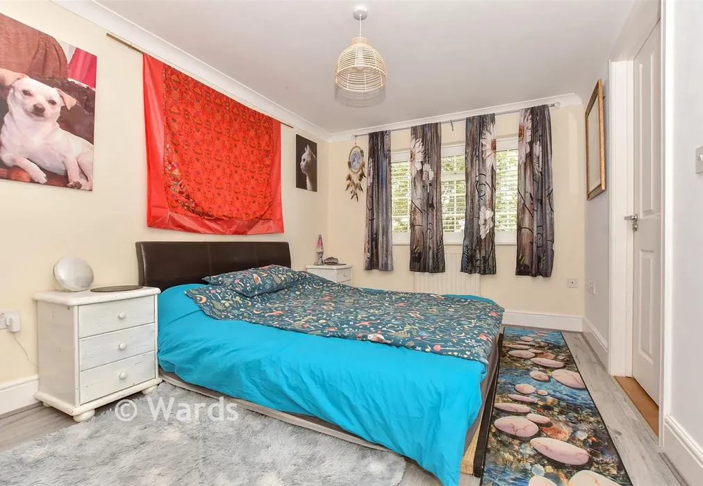 Bedroom 1 - Dymchurch Road, Hythe, Kent - Wards of Kent