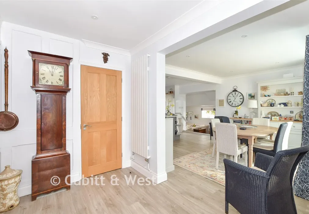 Entrance Hall - North Mead, Petworth, West Sussex - Wards of Kent
