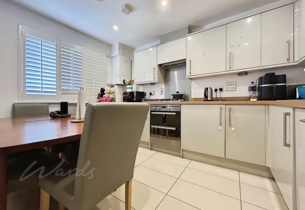 kitchen - Bluebell Walk Tunbridge Wells TN2 - Wards of Kent