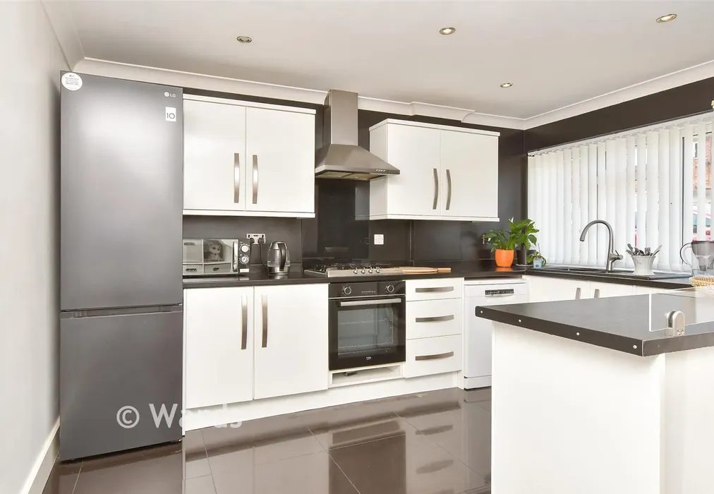 Kitchen/ Dining Room - Mayweed Avenue, Walderslade, Chatham, Kent - Wards of Kent