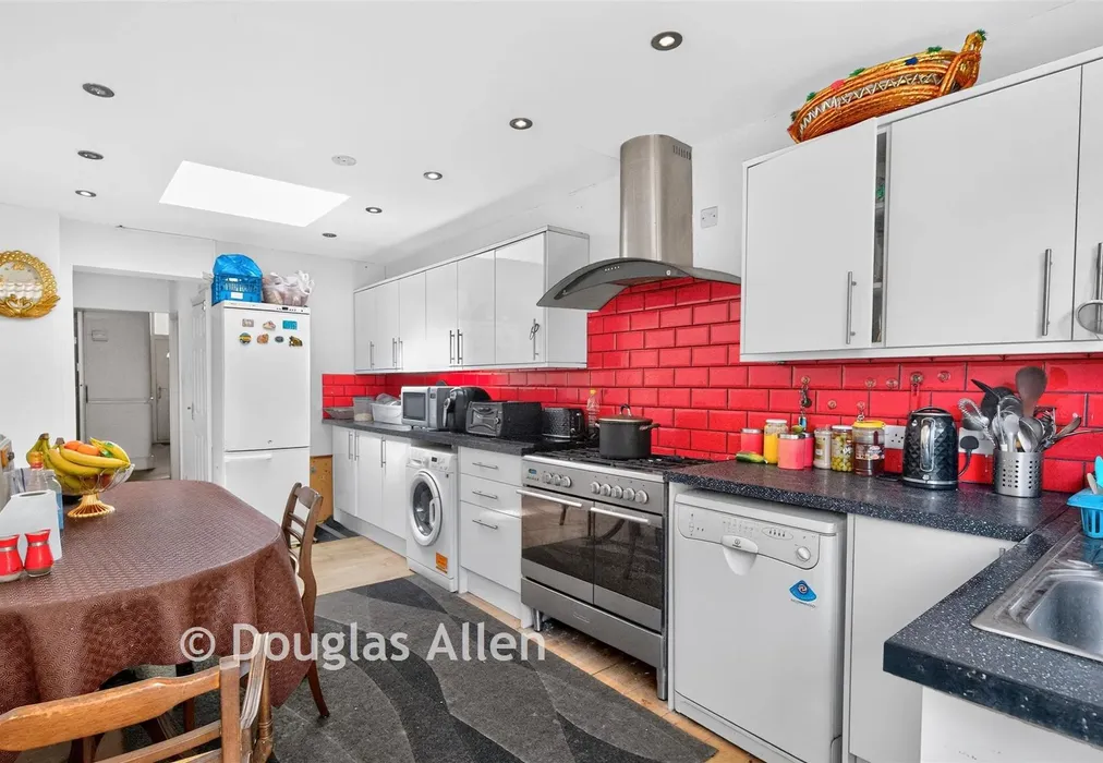 Kitchen - Colenso Road, Ilford, Essex - Wards of Kent