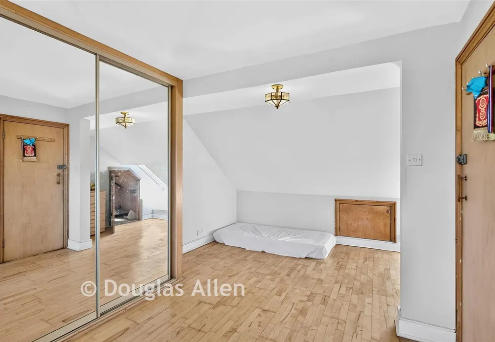 Bedroom 3 - Colenso Road, Ilford, Essex - Wards of Kent