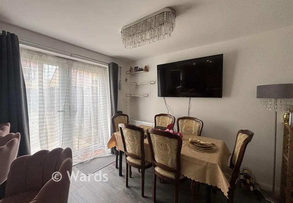Dining Area - Brickearth Mews, Faversham, Kent - Wards of Kent